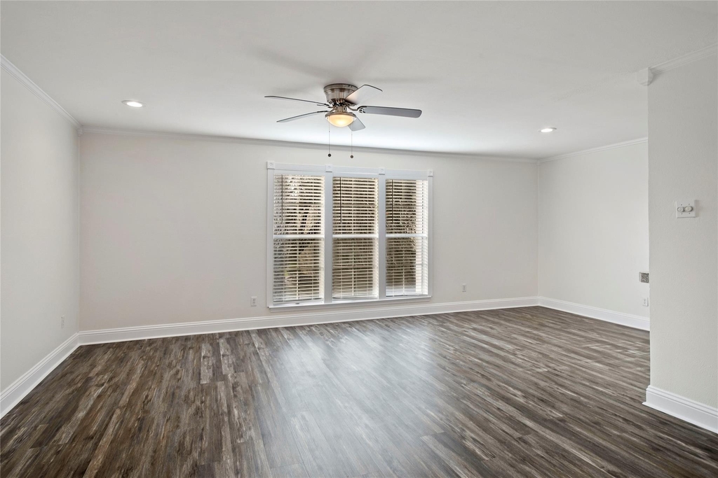 5881 Preston View Boulevard - Photo 3