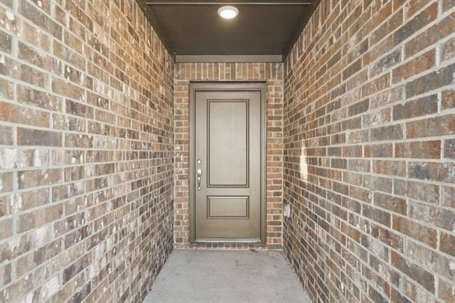 609 Bassett Hall Road - Photo 2