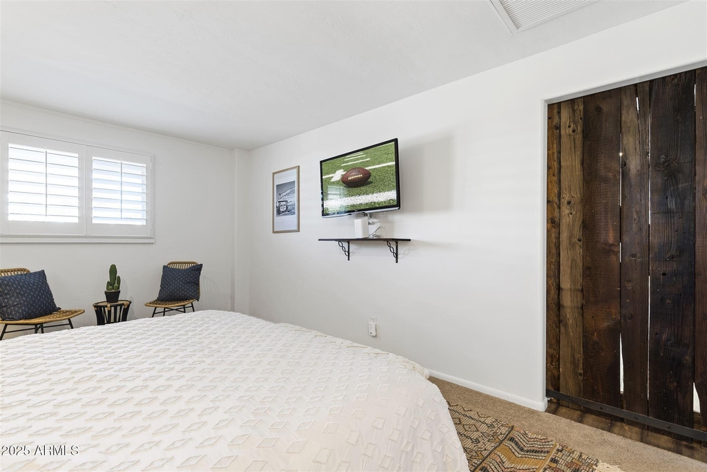 6719 E 2nd Street - Photo 4