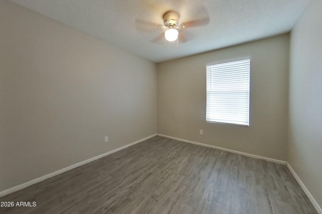 4832 N 87th Lane - Photo 7