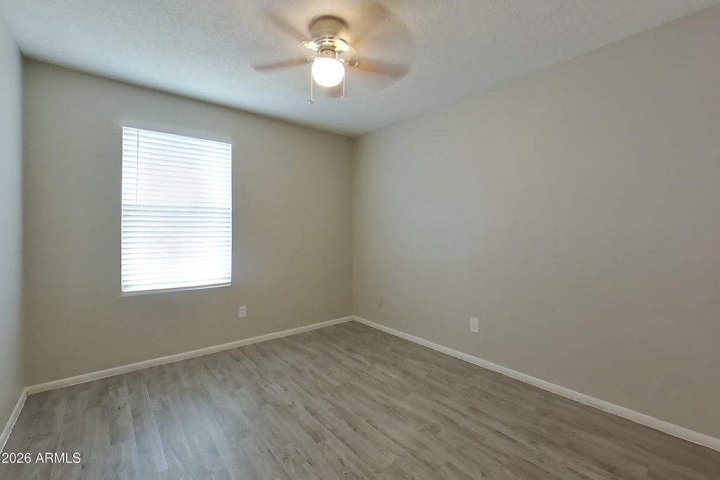 4832 N 87th Lane - Photo 9