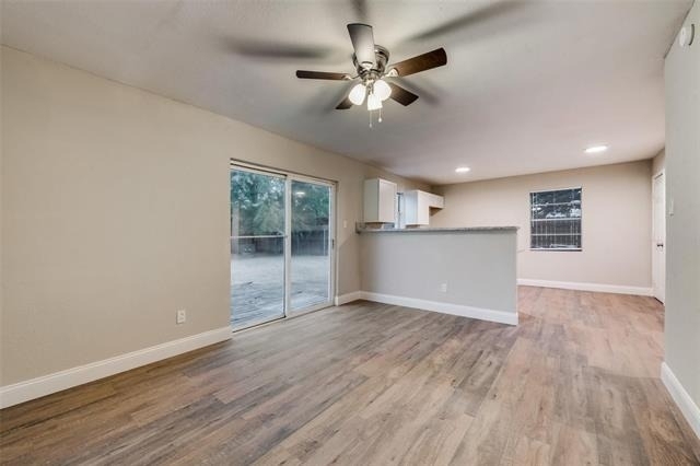 2436 Dancy Drive N - Photo 8