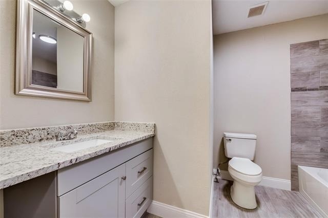 2436 Dancy Drive N - Photo 10