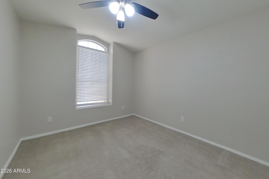 8961 W Kathleen Road - Photo 10