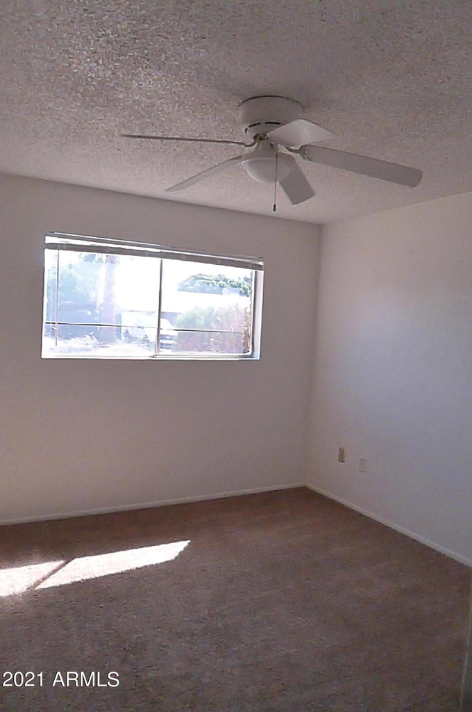 2246 W Corrine Drive - Photo 9