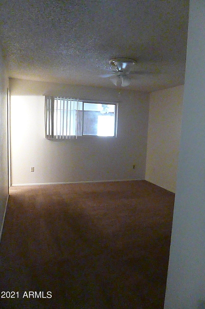 2246 W Corrine Drive - Photo 5