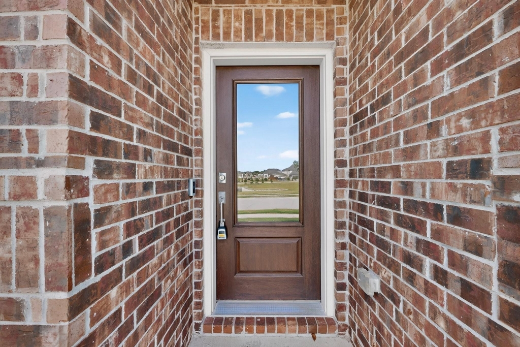 1309 Canuela Way - Photo 5