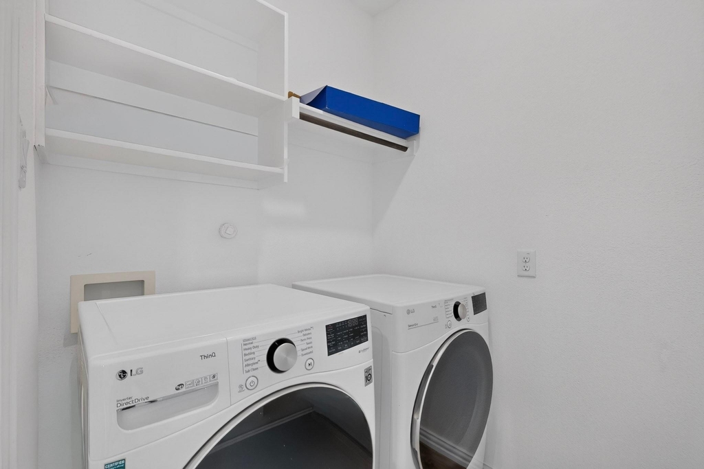 1309 Canuela Way - Photo 35