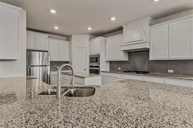 3109 Maverick Drive - Photo 2