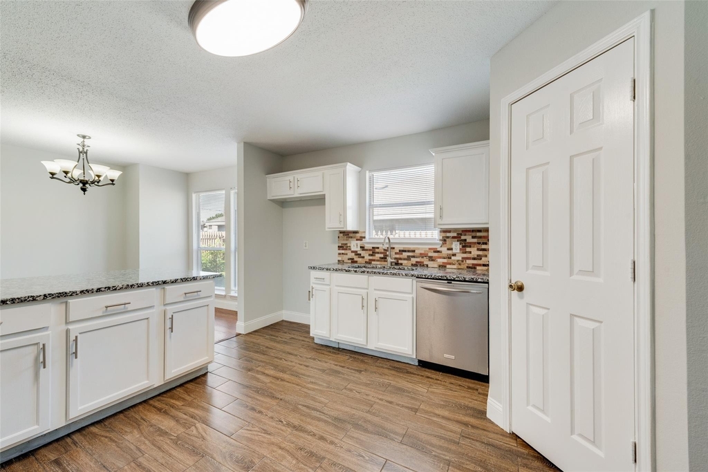 8028 Texridge Drive - Photo 10