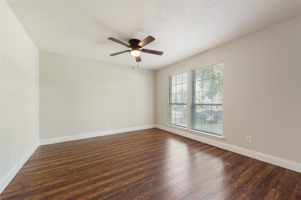 8028 Texridge Drive - Photo 5