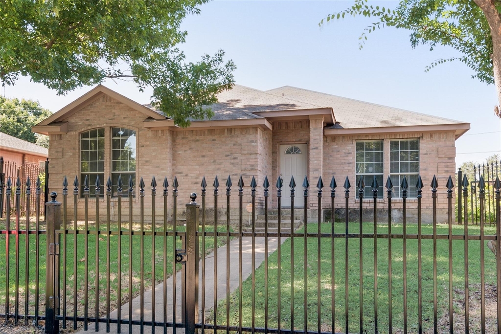 8028 Texridge Drive - Photo 1
