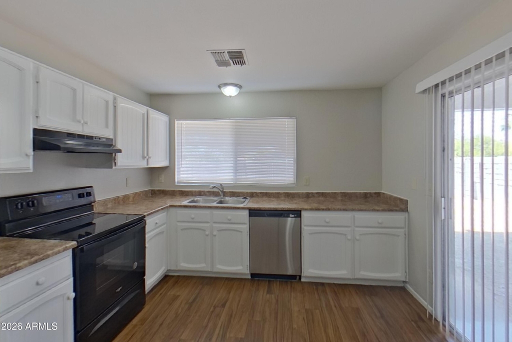 20420 N 14th Lane - Photo 3