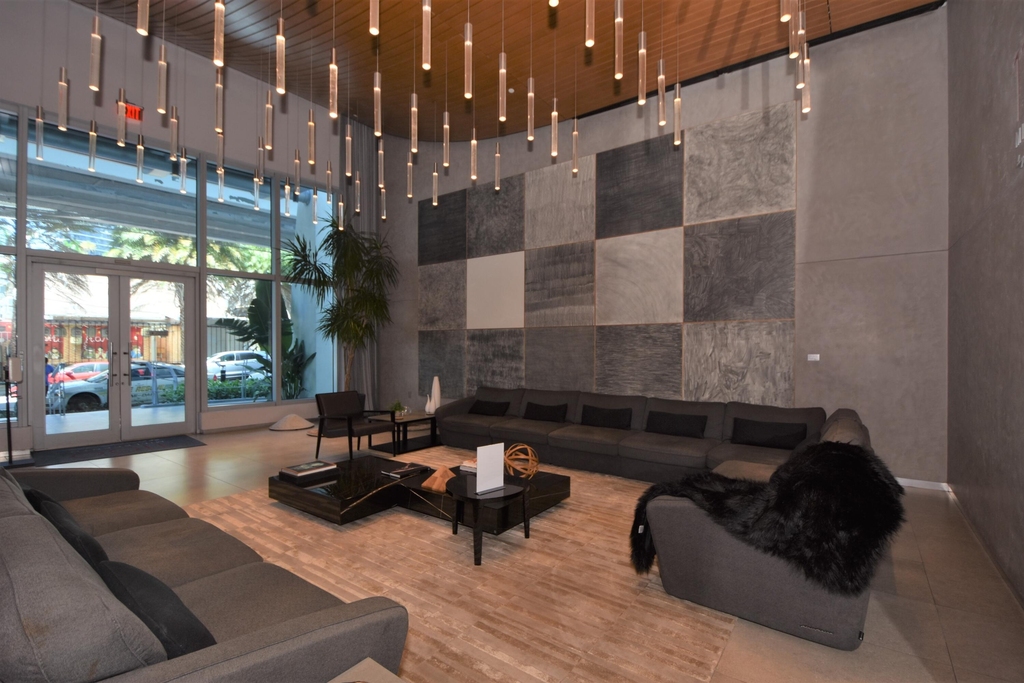 1100 S Miami Avenue - Photo 31