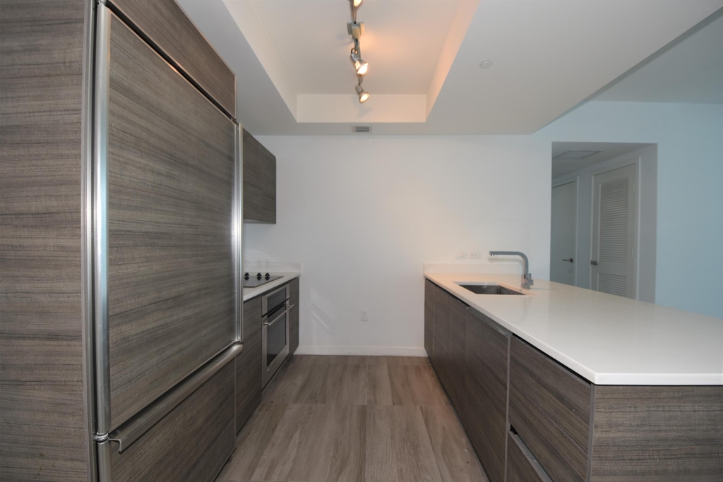 1100 S Miami Avenue - Photo 27