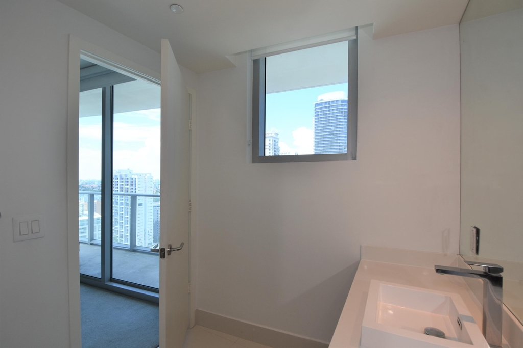 1100 S Miami Avenue - Photo 39