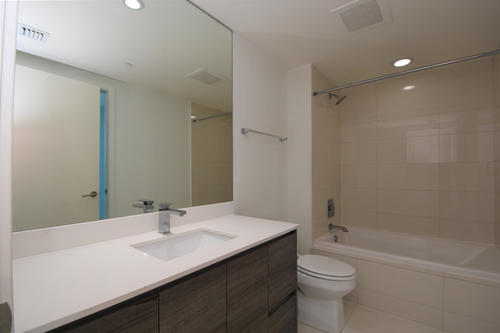 1100 S Miami Avenue - Photo 3