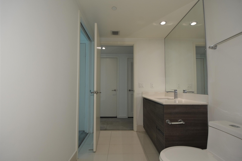 1100 S Miami Avenue - Photo 4