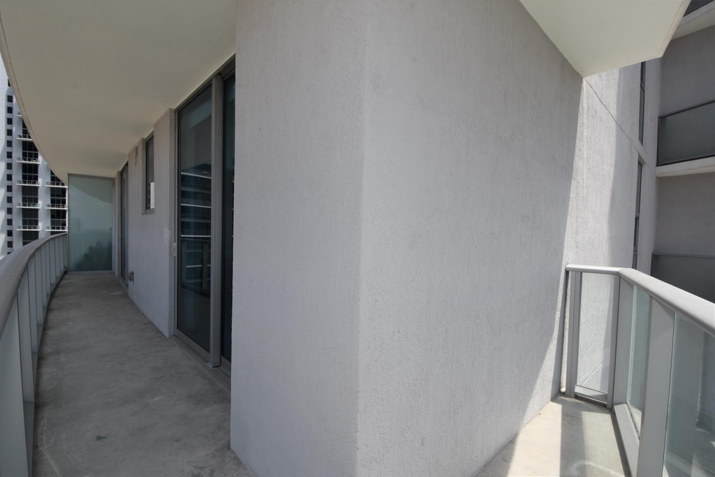 1100 S Miami Avenue - Photo 7