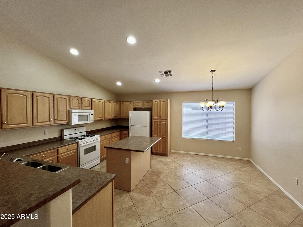 4166 E Sundance Avenue - Photo 5