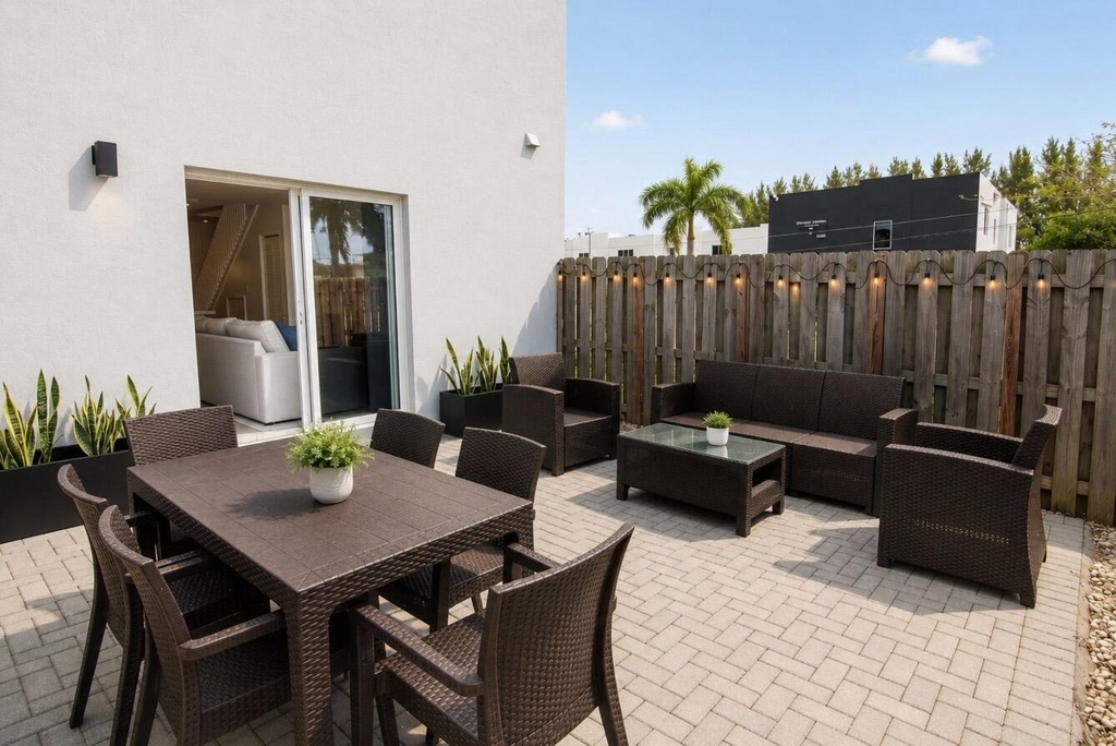 170 Nw 158th Street - Photo 16
