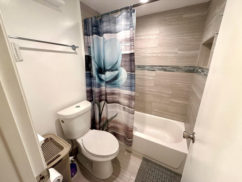2828 Casita Way - Photo 6