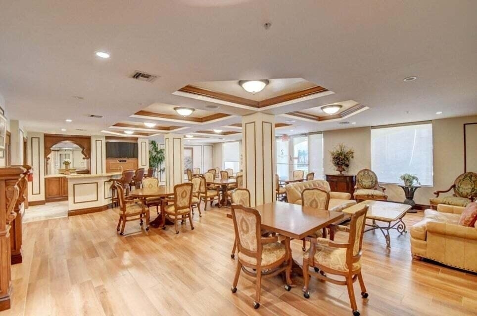 1660 Renaissance Commons Boulevard - Photo 32
