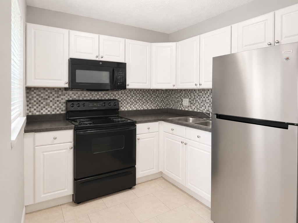 181 Nw 42nd Street - Photo 3