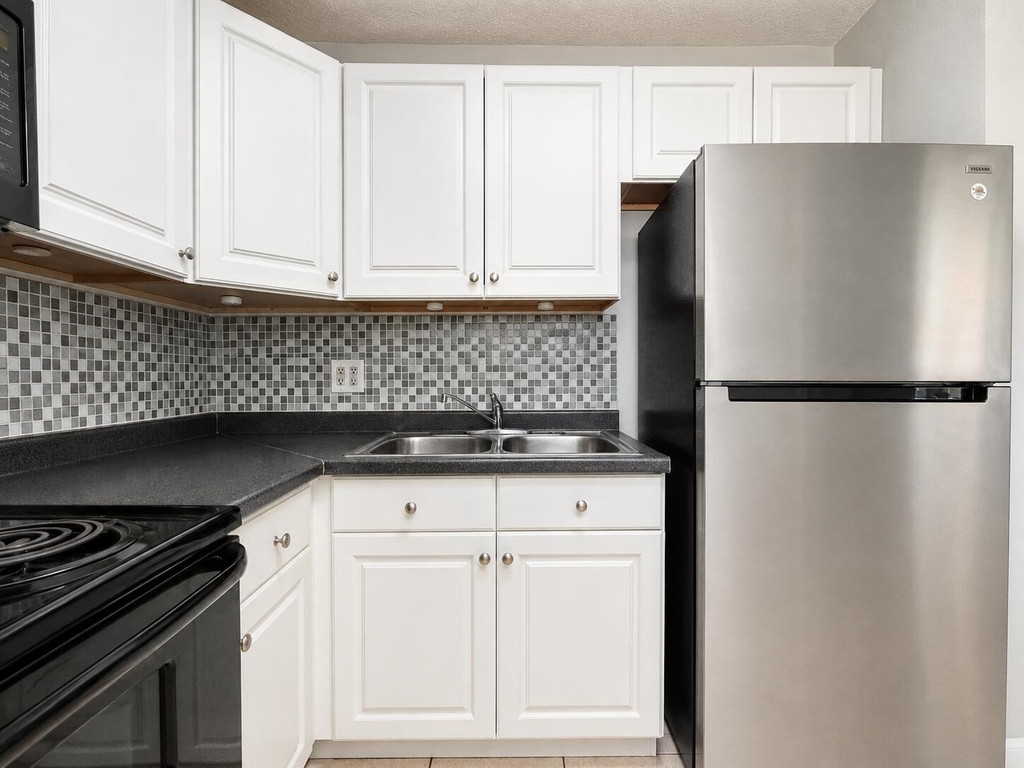 181 Nw 42nd Street - Photo 4