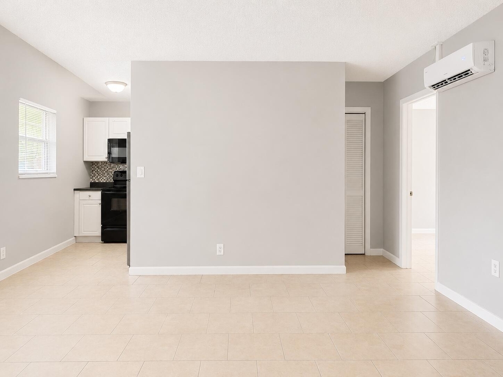 181 Nw 42nd Street - Photo 5