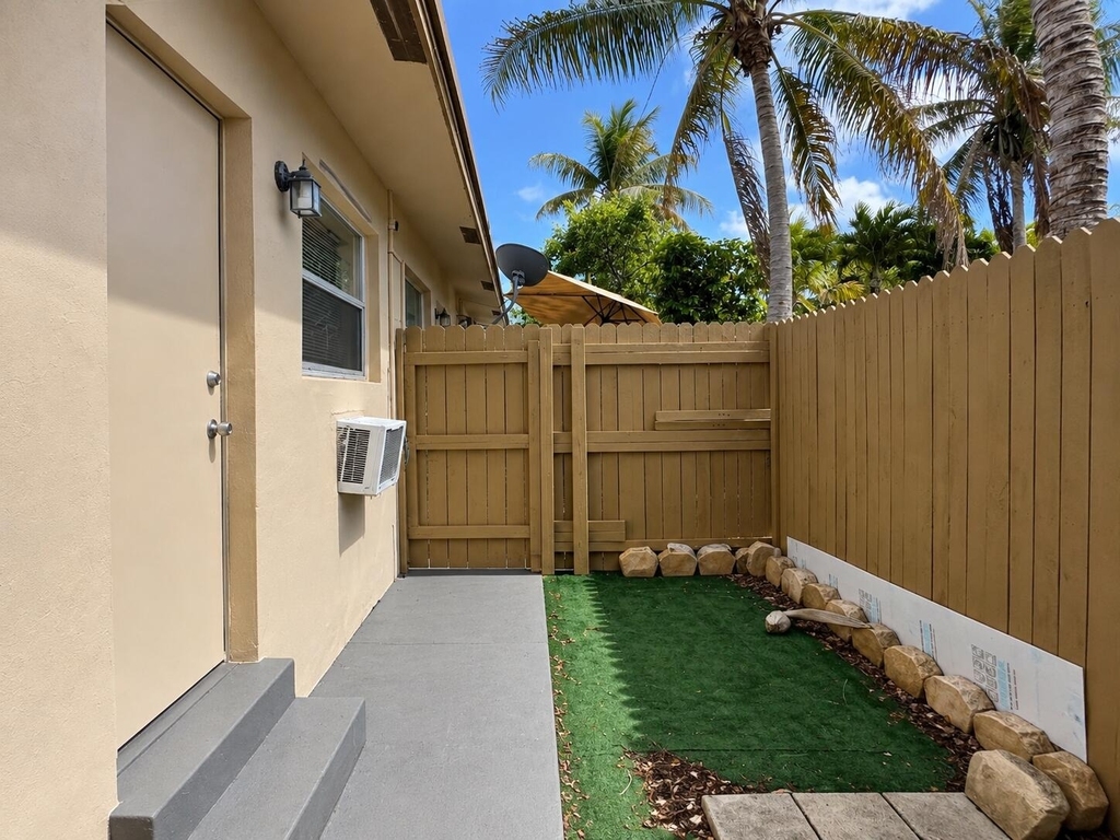 181 Nw 42nd Street - Photo 15