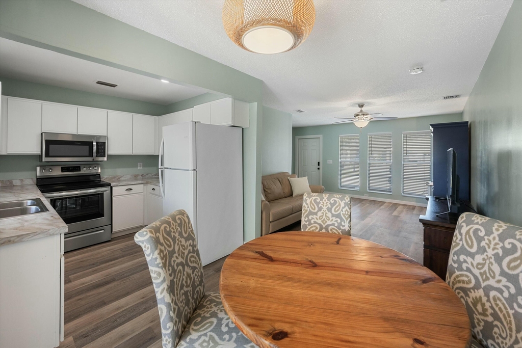 1494 Easthampton Circle - Photo 6