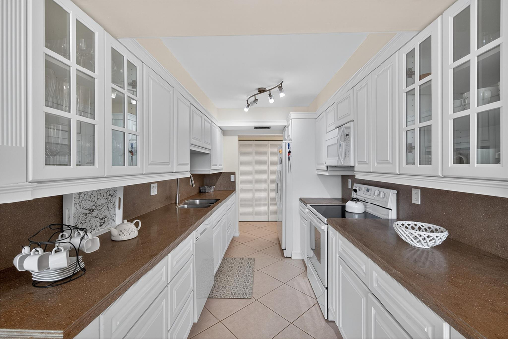 800 Jeffery Street - Photo 10