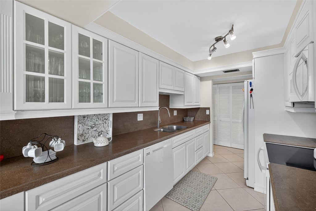 800 Jeffery Street - Photo 11