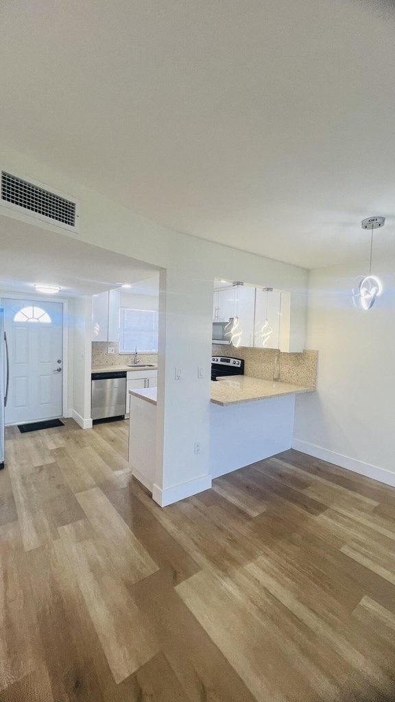 8345 Sunrise Lakes Boulevard - Photo 5