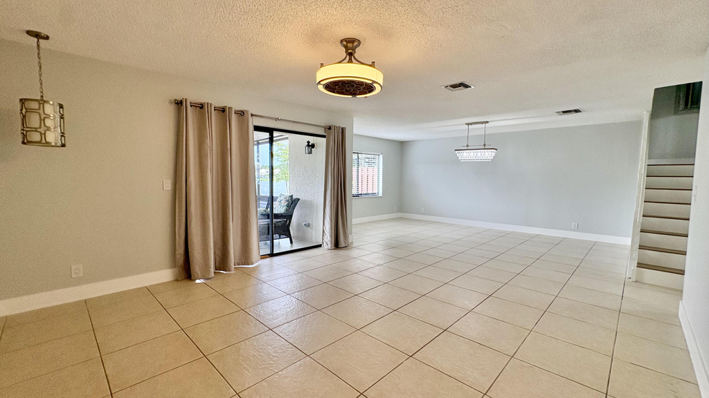 5325 Tennis Lane - Photo 5