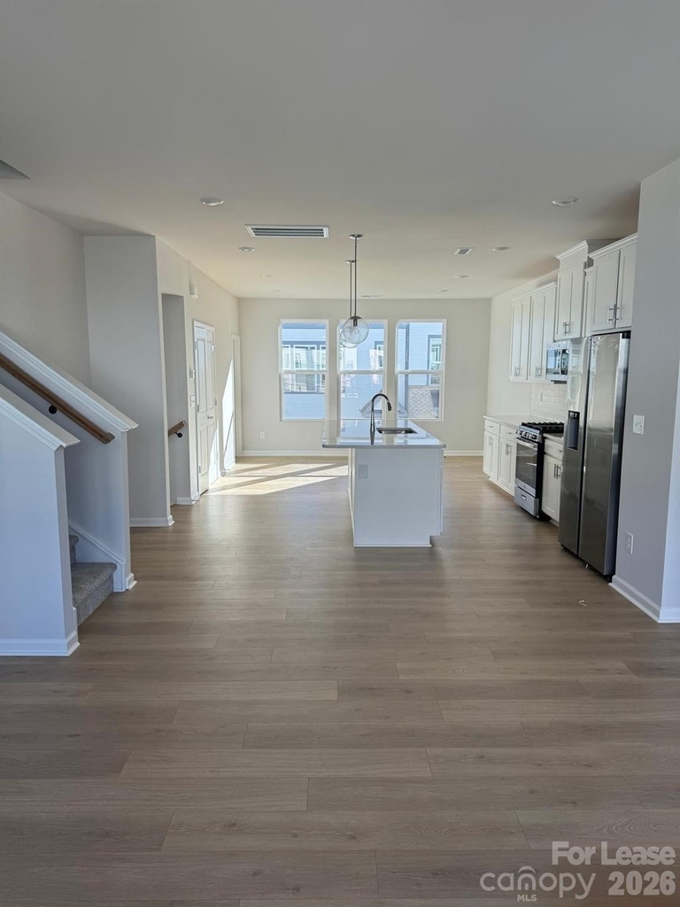 1412 Blanche Street - Photo 2