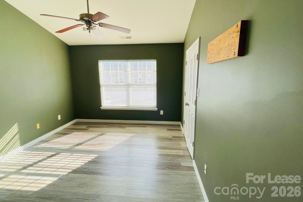 5112 Prosperity Church Road - Photo 10