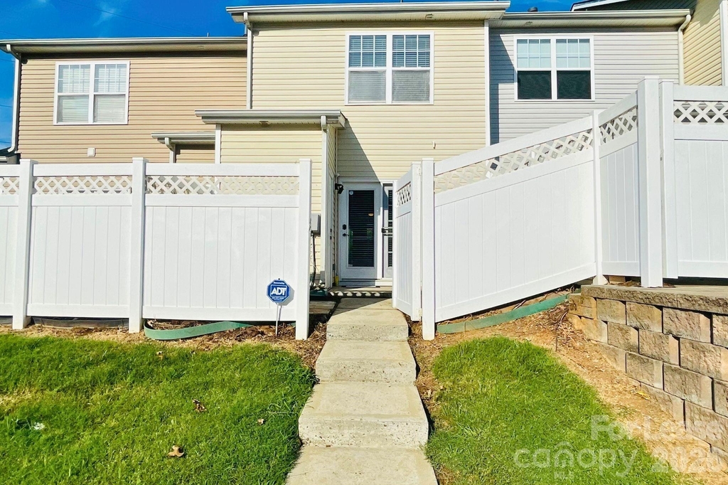 5112 Prosperity Church Road - Photo 14