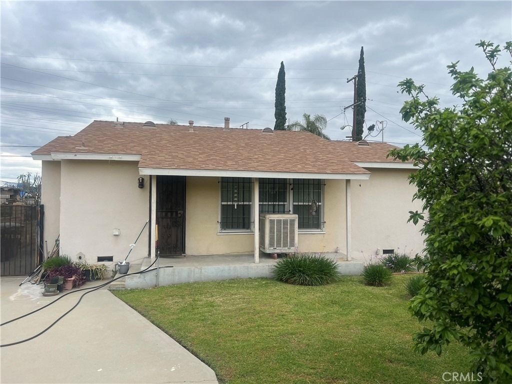 543 Flores Street - Photo 7