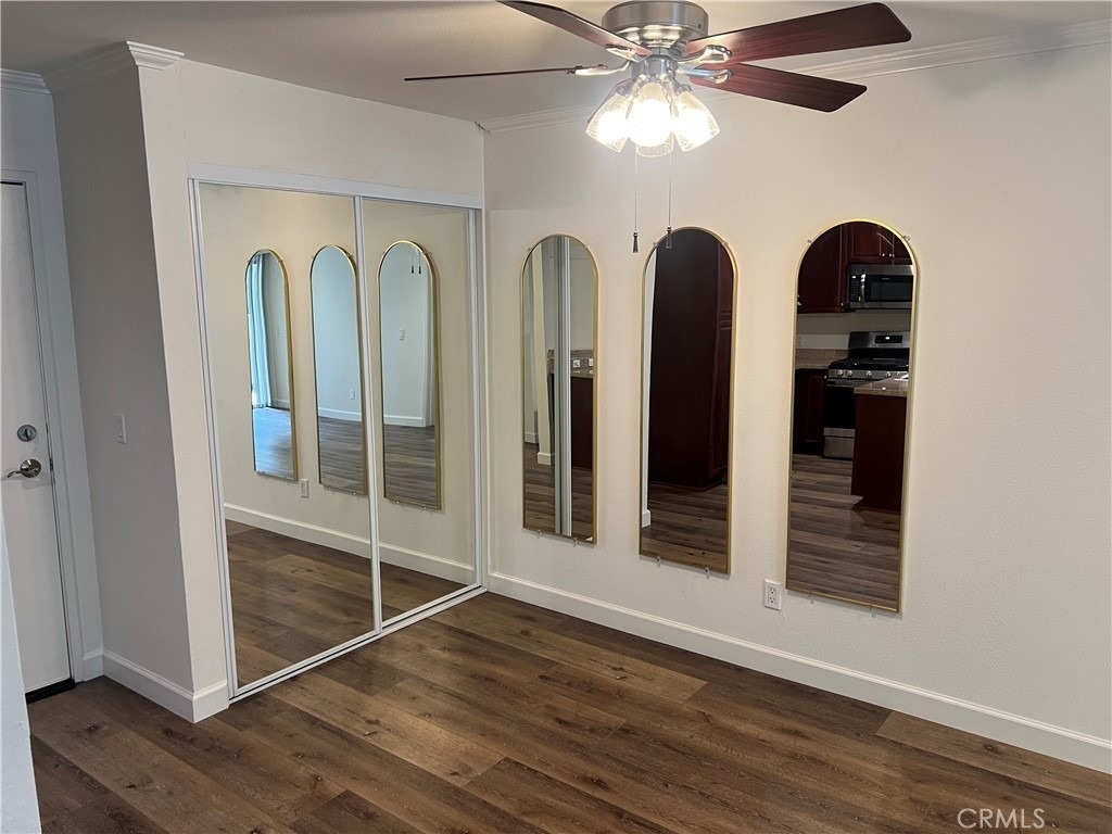 5520 Owensmouth Ave - Photo 11