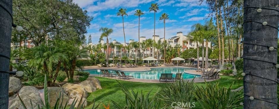 5520 Owensmouth Ave - Photo 1