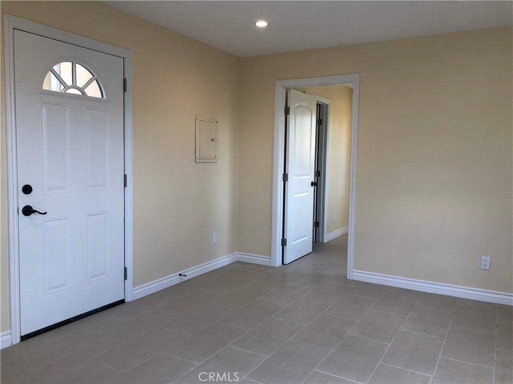 9019 9021 Farralone Avenue - Photo 6