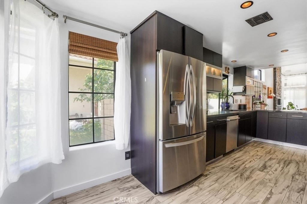 479 Pesaro Street - Photo 6