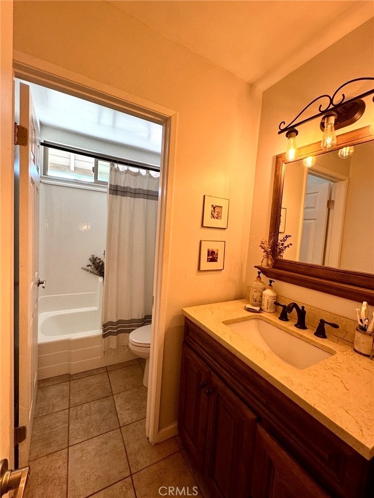 1673 E Avenida De Las Flores - Photo 12