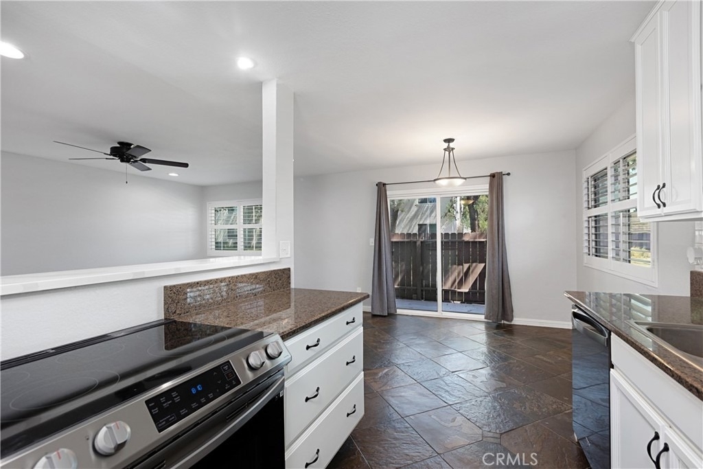 17572 Vandenberg Lane - Photo 5