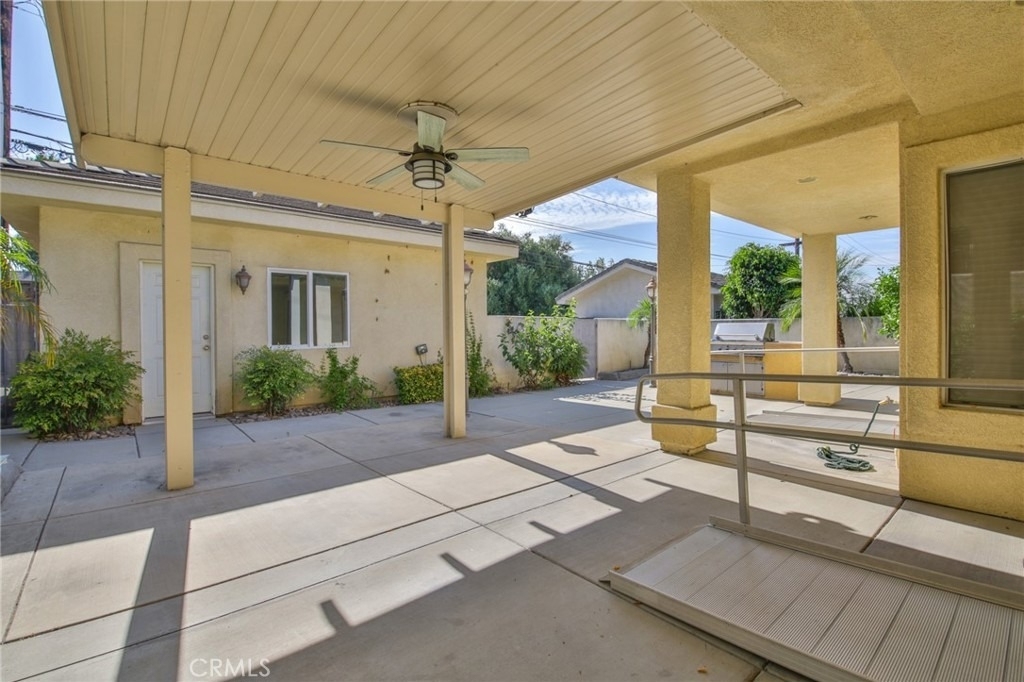 876 N Euclid Avenue - Photo 36