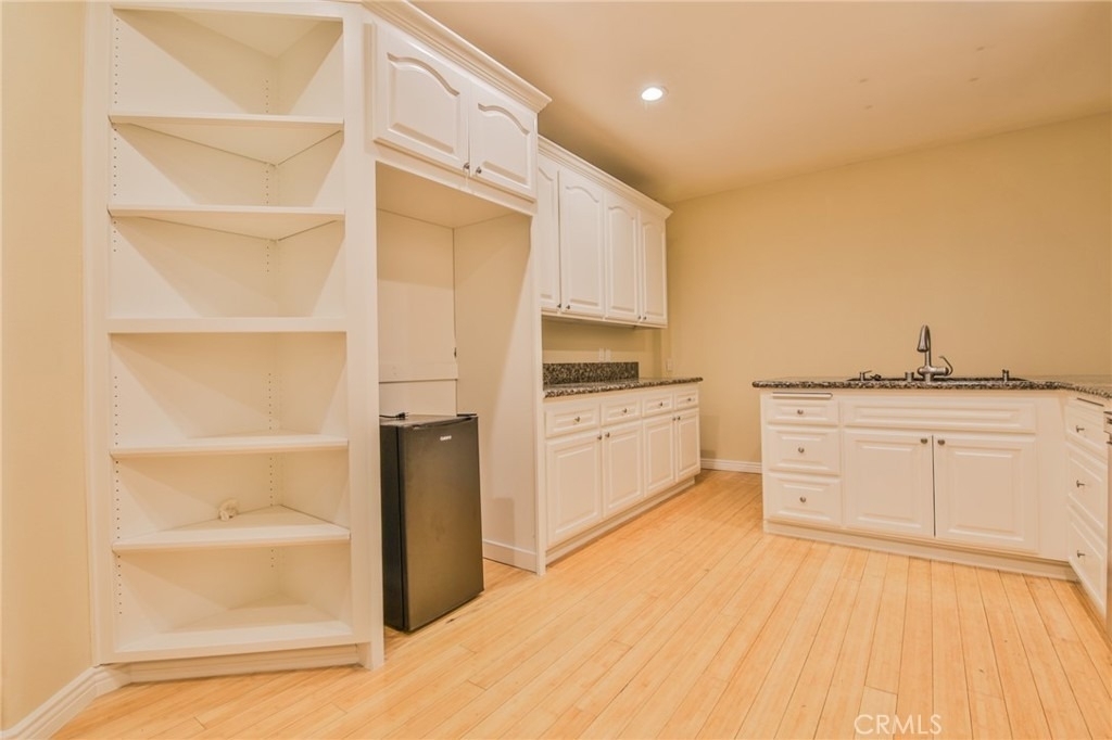 876 N Euclid Avenue - Photo 30