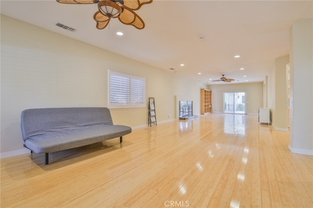 876 N Euclid Avenue - Photo 7