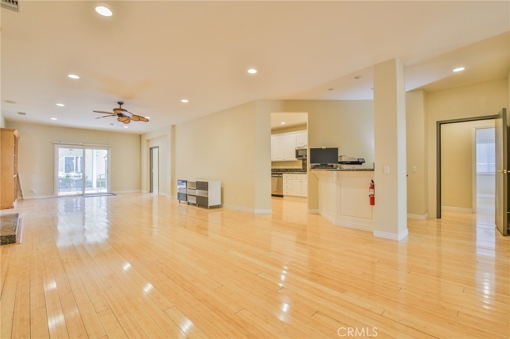 876 N Euclid Avenue - Photo 8
